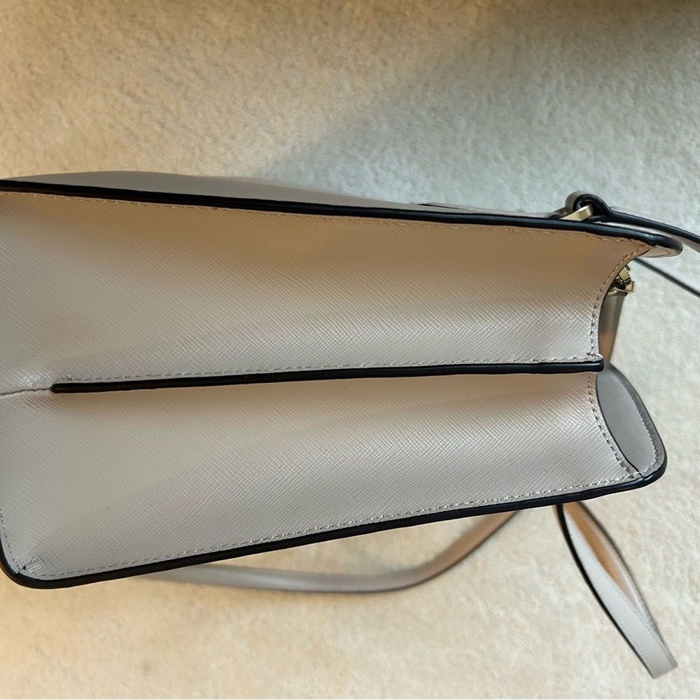 Kate Spade Tan Satchel Bag with Structured Design - Picture 3 of 9